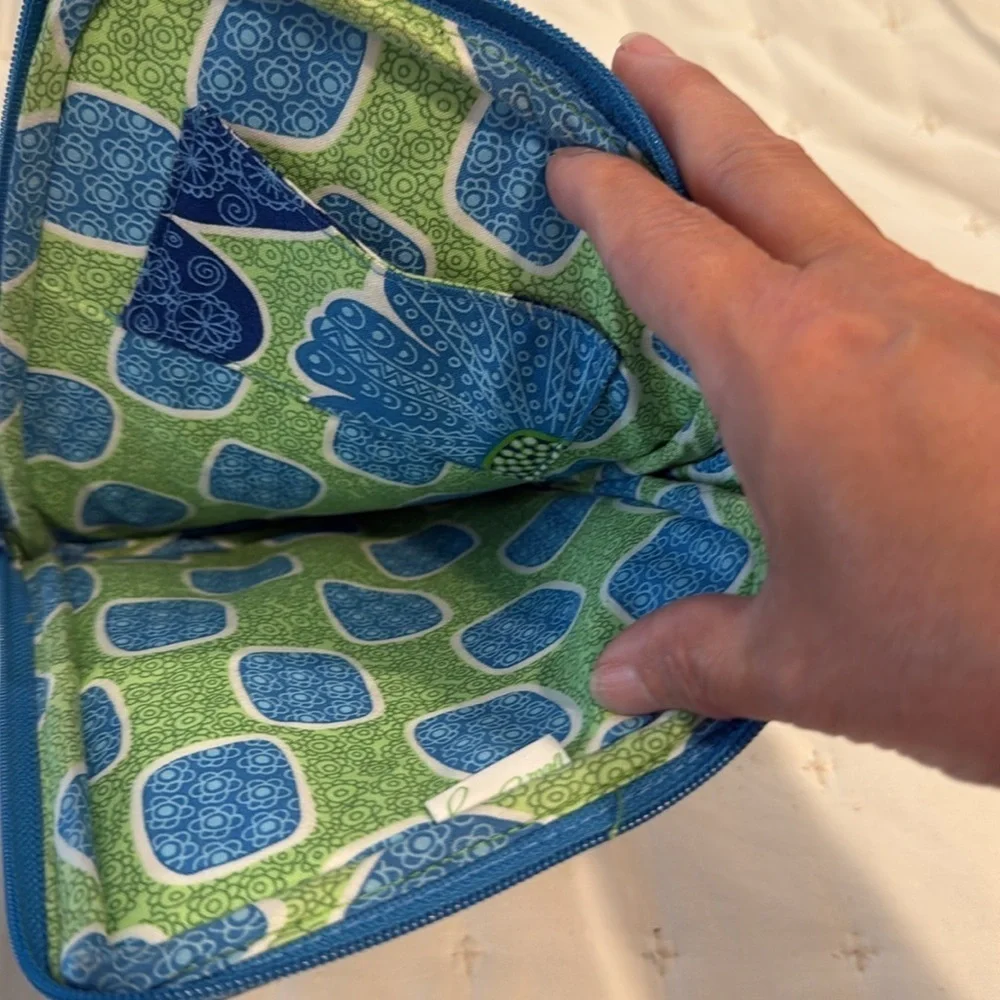 Vera Bradley Doodle Daisy Tablet/Kindle Holder (22)